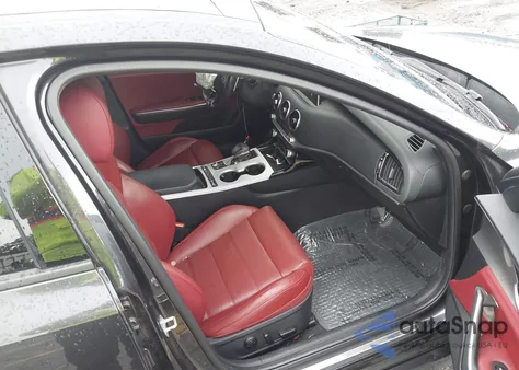 2018 Kia Stinger Gt2 z USA, uszkodzony, nr VIN KNAE55LC7J6040419